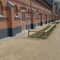 semi-dur autour des bâtiments classés