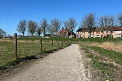 Sentier pédestre KoMex Bio Naturel, revêtement semi-dur, Klundert, commune de Moerdijk